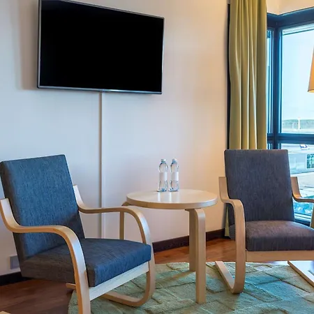 Hilton Helsinki Airport Hotel 4*