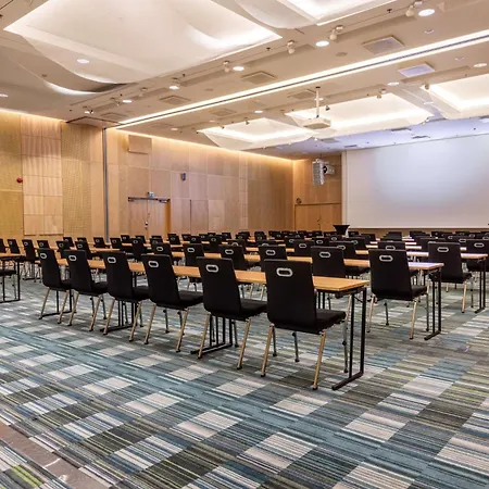 Отель Hilton Helsinki Airport Вантаа