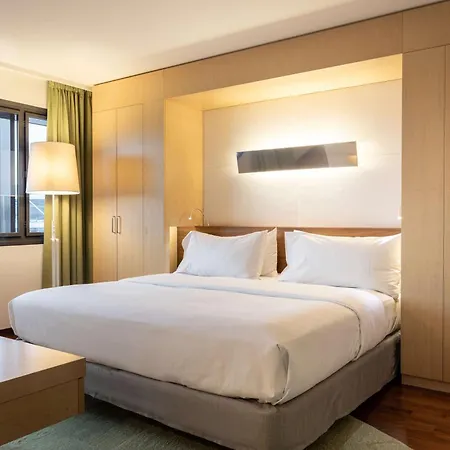 Hilton Helsinki Airport 4*