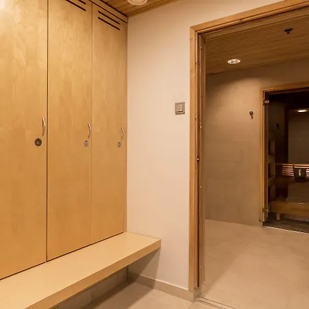 Hotel Hilton Helsinki Airport 4*