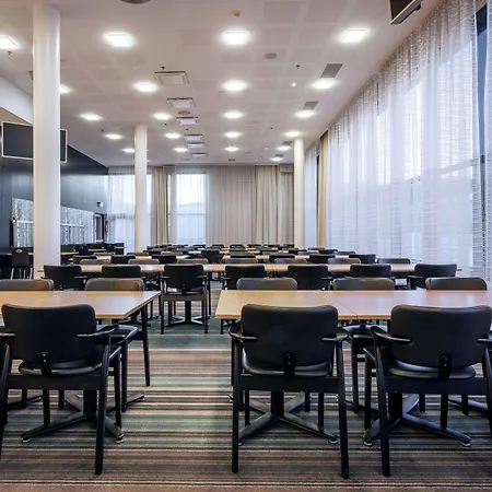 Hotel Hilton Helsinki Airport 4*
