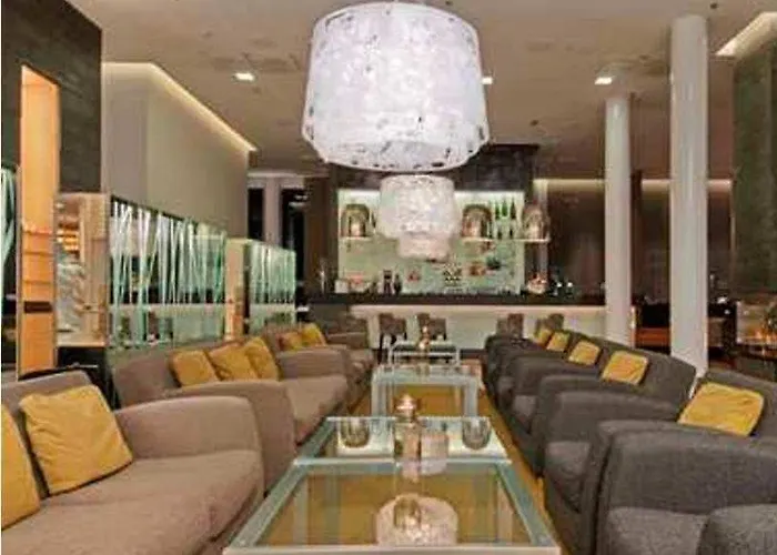 Отель Hilton Helsinki Airport 4*