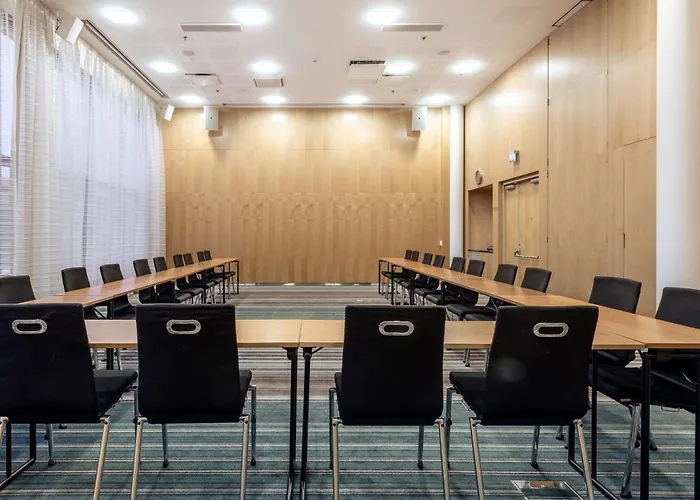 Hilton Helsinki Airport Otel Vantaa