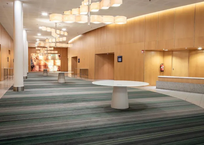 Hilton Helsinki Airport Szálloda 4*