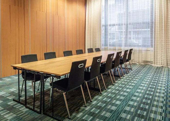 Hilton Helsinki Airport 4*