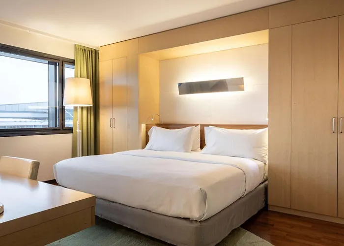 Hilton Helsinki Airport 4*