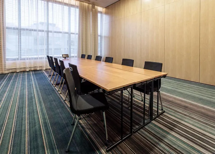 Hilton Helsinki Airport Szálloda 4*