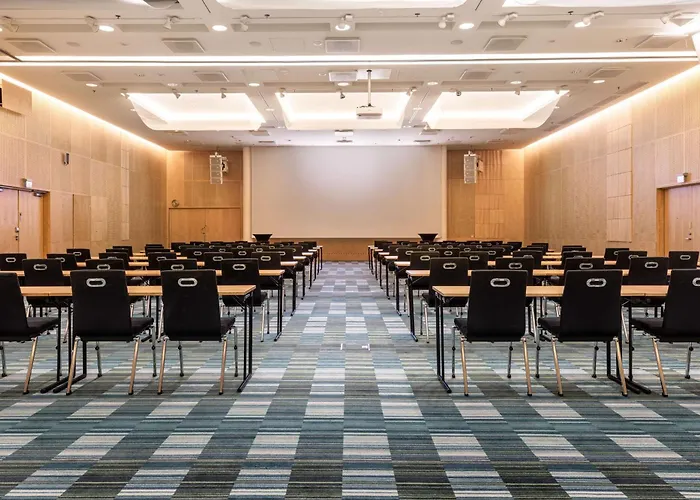 Hilton Helsinki Airport 4*