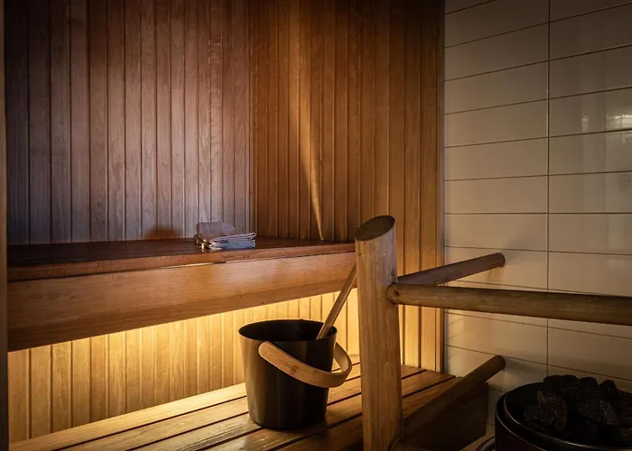 Hilton Helsinki Airport Szálloda 4*