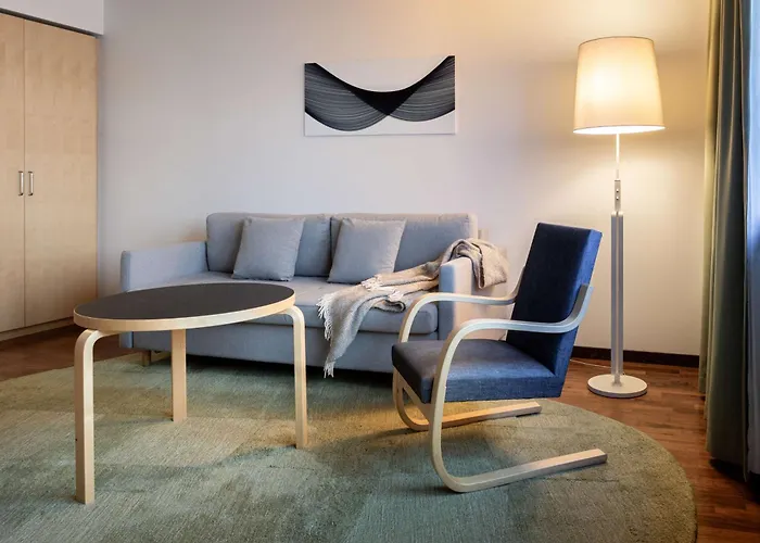 Hilton Helsinki Airport Otel