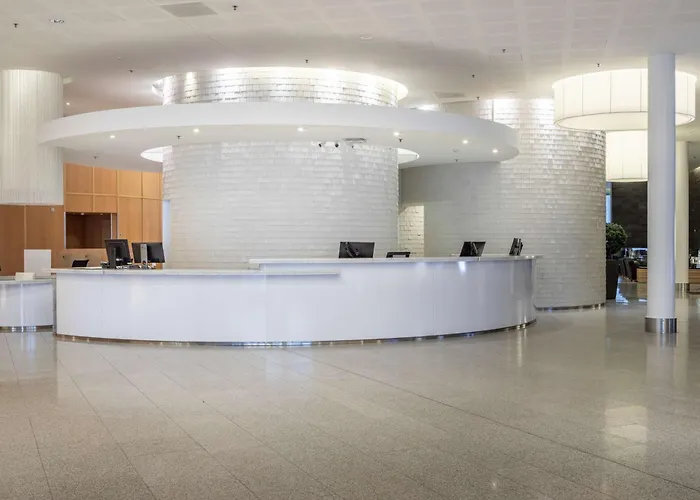 Hilton Helsinki Airport 4*