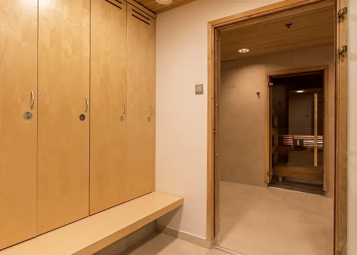 Otel Hilton Helsinki Airport 4*