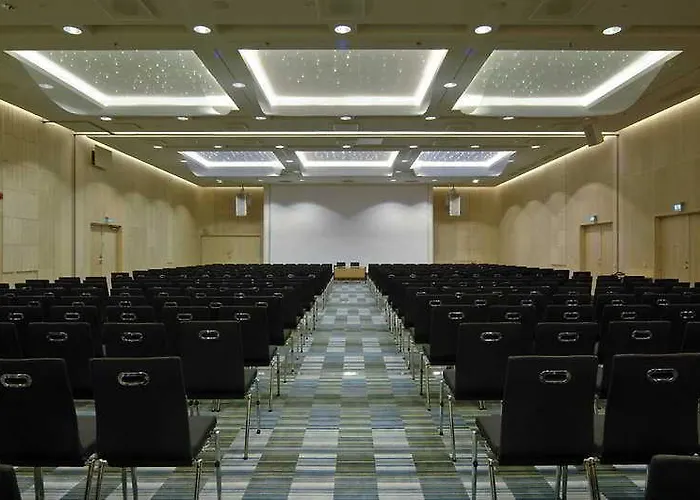 Hilton Helsinki Airport Вантаа